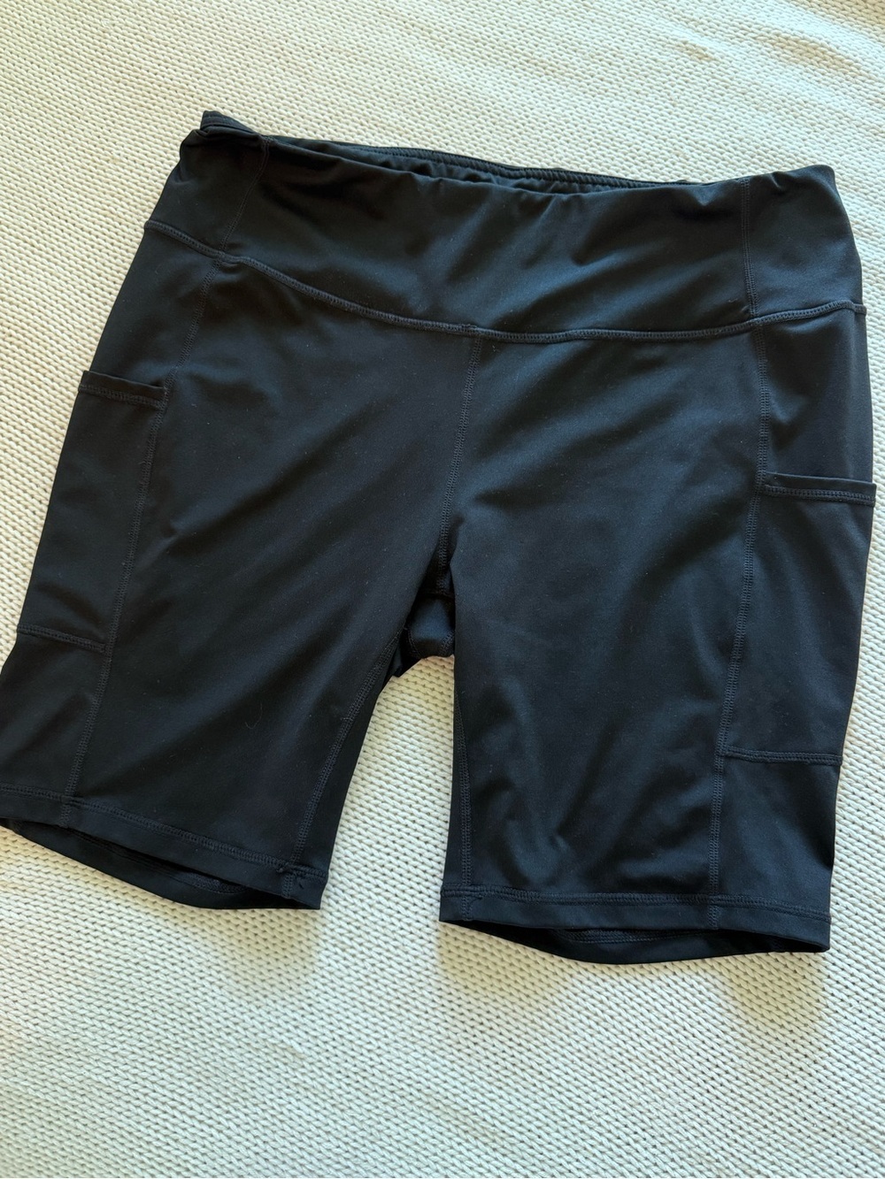 Baleaf Black High-Rise Bike Shorts with Side Pockets